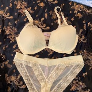 Yellow Lace Set
